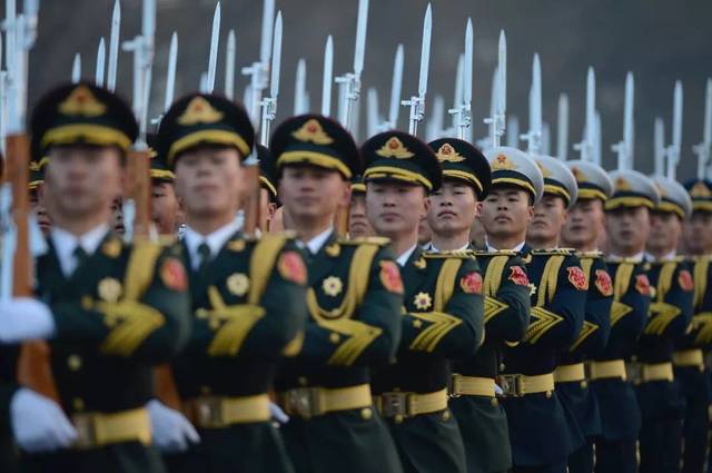 致敬，最可愛的人